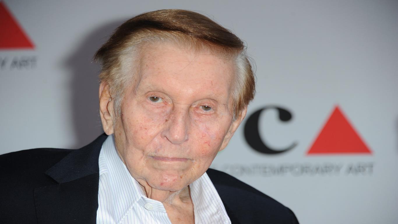 Sumner Redstone, Viacom: 85% pay cut