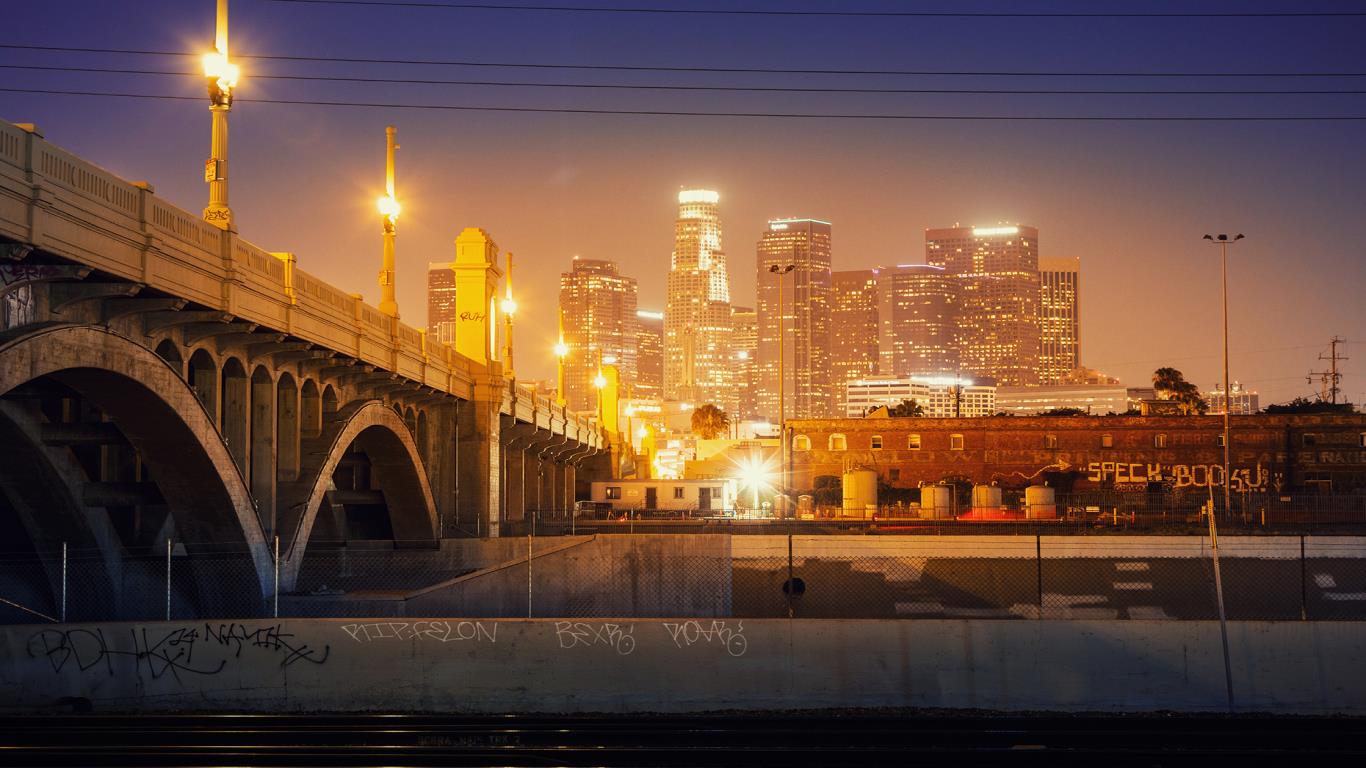 =8: Los Angeles, US