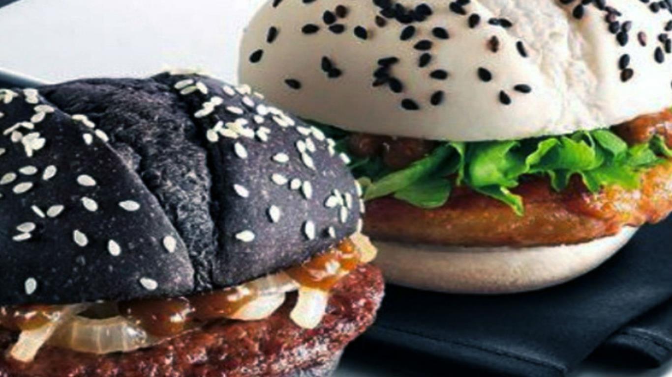 Black and White burger combo – McDonald’s, Taiwan