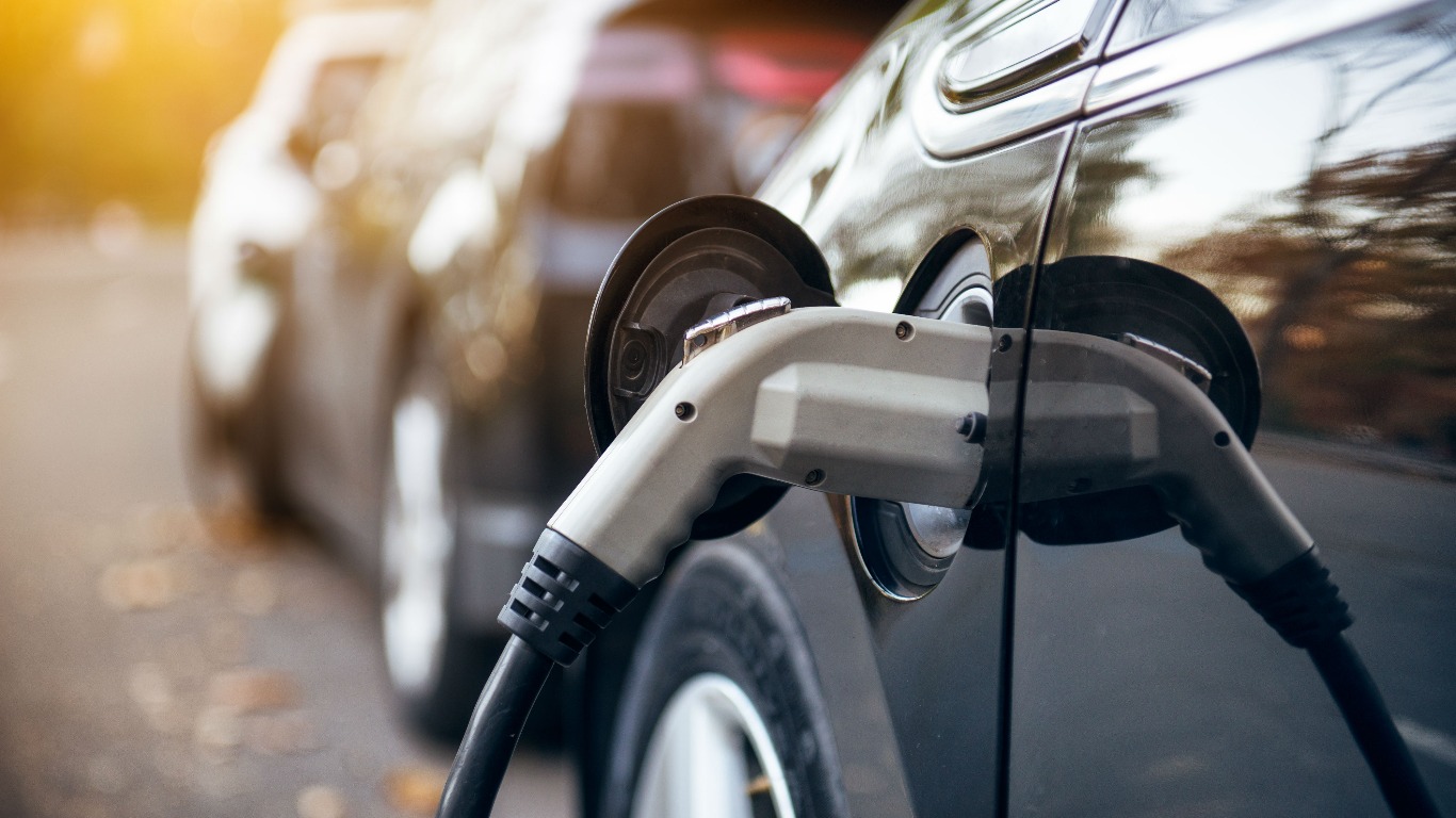 Electric cars: running costs, Government grants and cheap charging