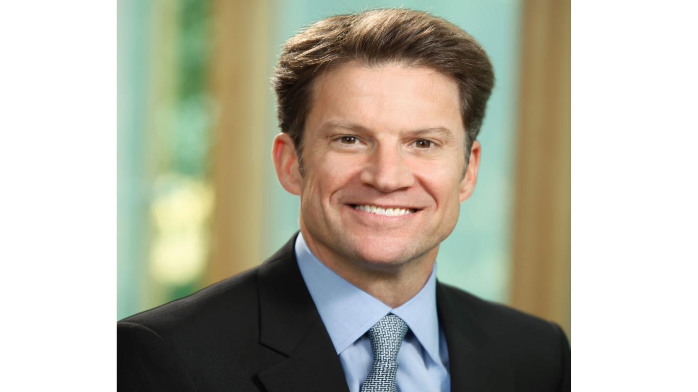 Brian Goldner, Hasbro: 30% pay cut 