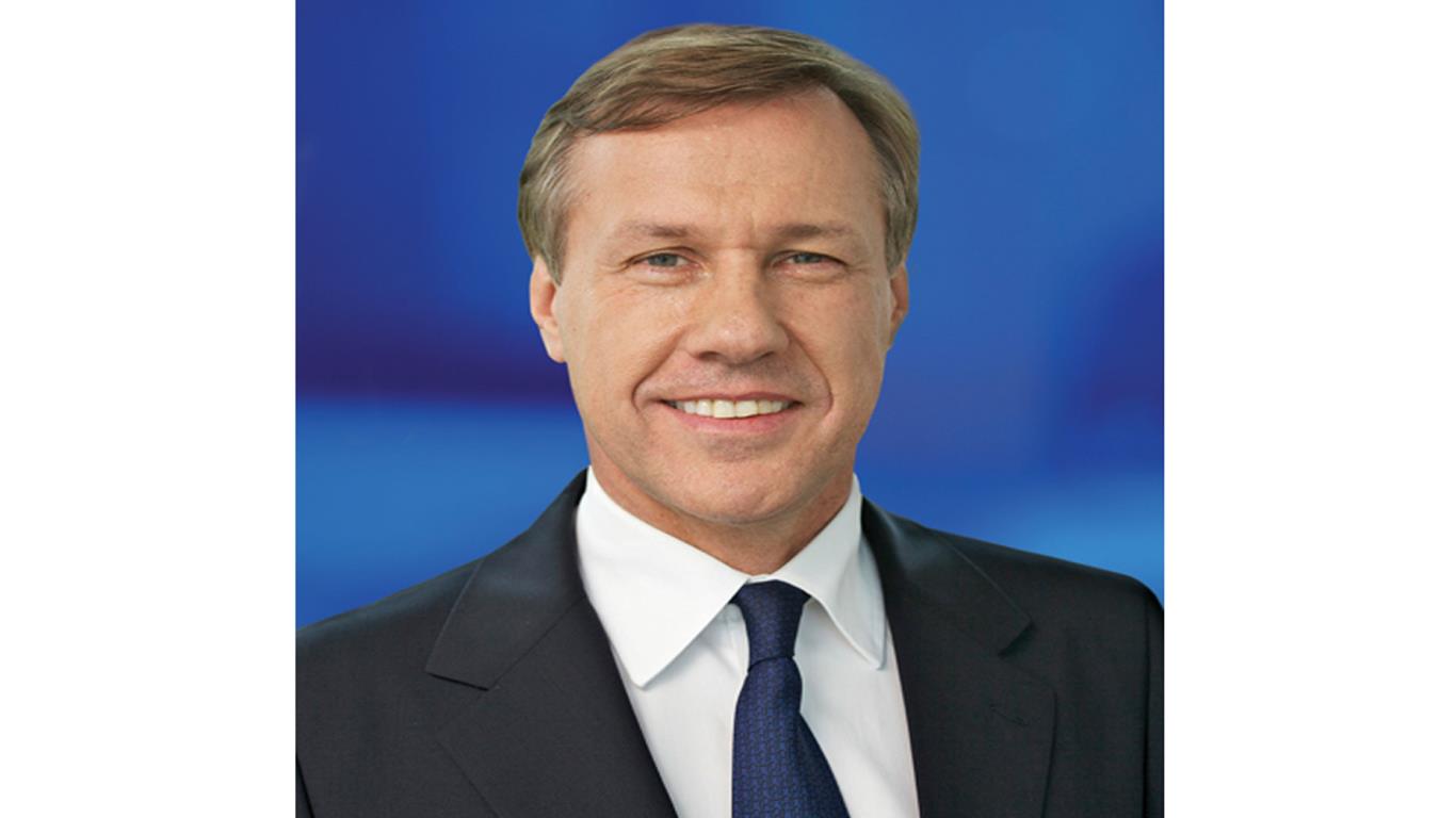 Martin Senn, Zurich Insurance Group: 70% pay cut