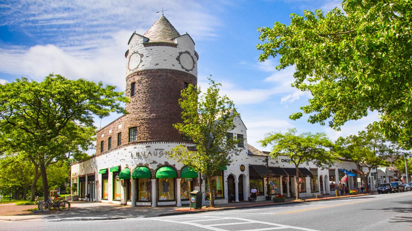 30: The Hamptons, US – 3.2%