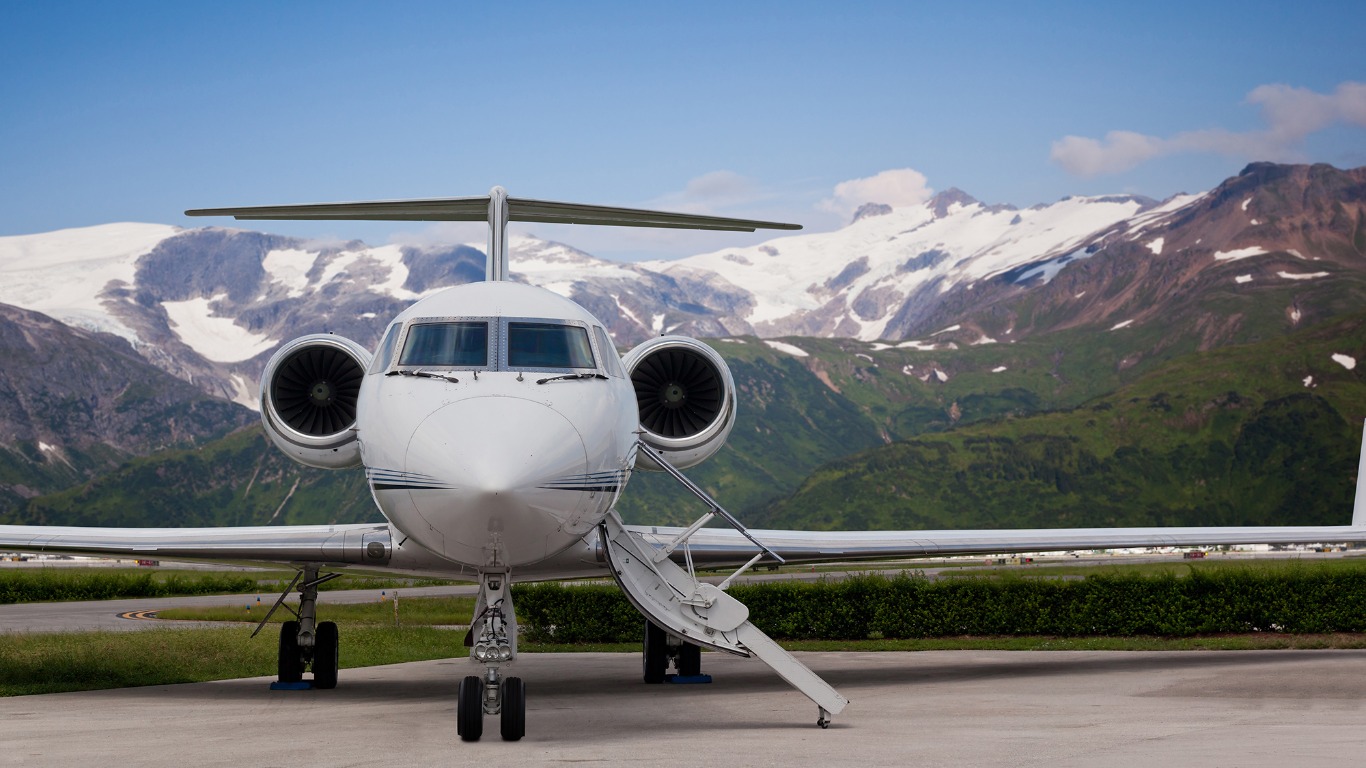 Private Jet Charters How Do They Work And Can They Be Affordable Loveexploring Com