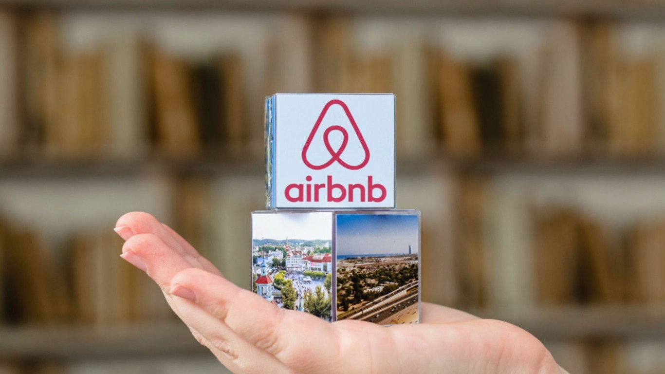 Airbnb: how it works, how to list your home, tax, costs and how much to charge