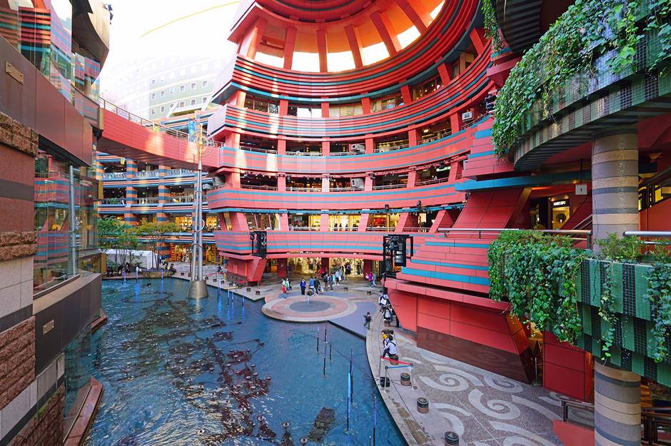 10 Most Amazing Shopping Malls in the World