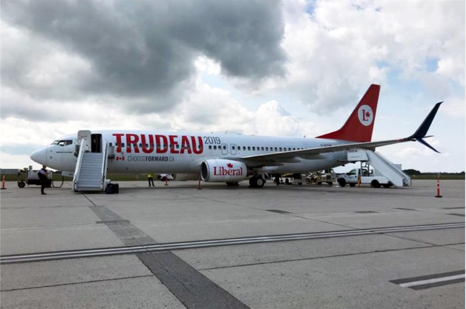 Canadian Prime Minister Justin Trudeau: Boeing 737-800