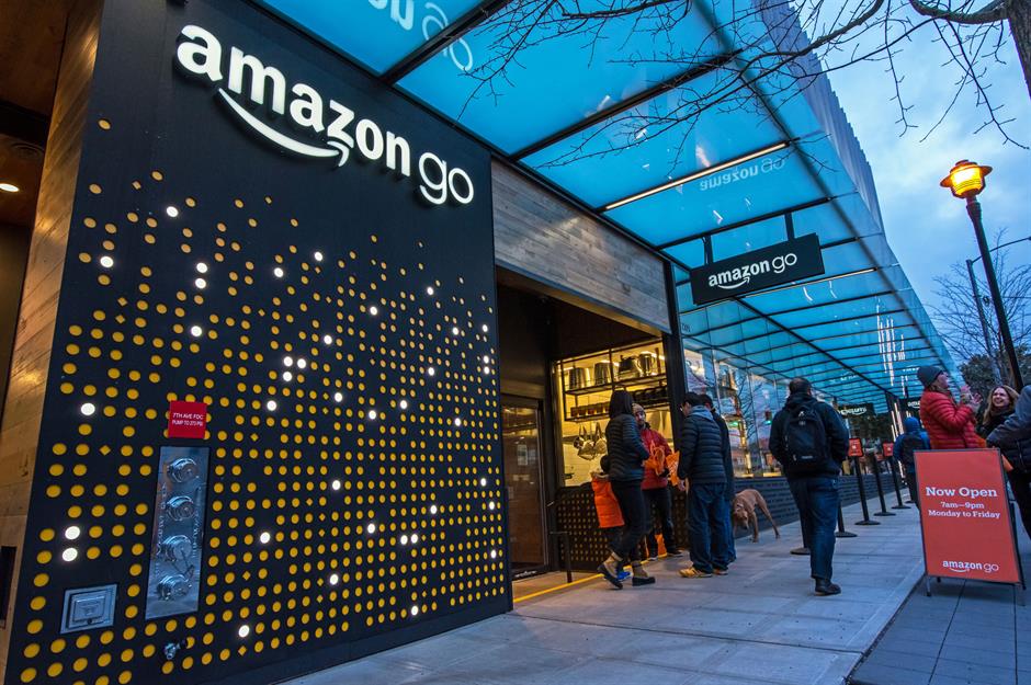 Amazon, share price change: +44%