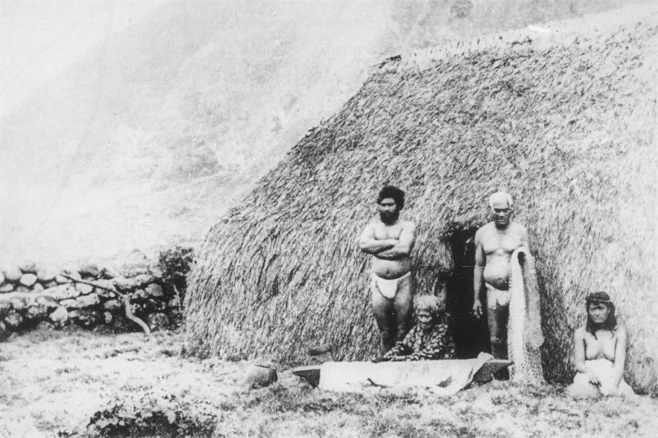 Hawaii: 1850s, people by a hale pili