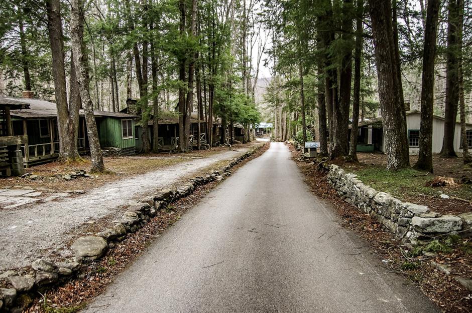 Tour the abandoned Tennessee ghost town where millionaires