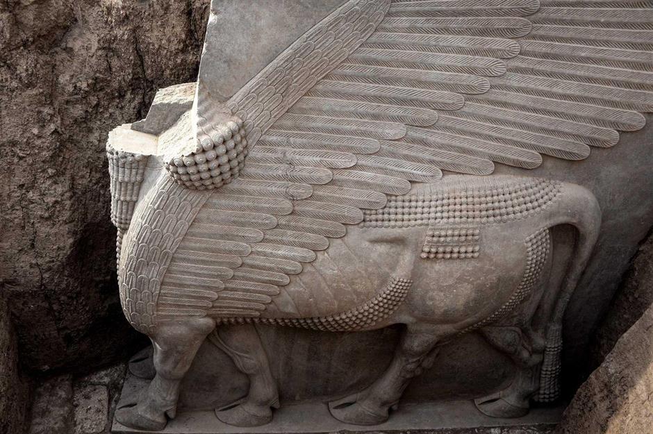 2.700 Jahre alte Gottheit-Skulptur, Irak