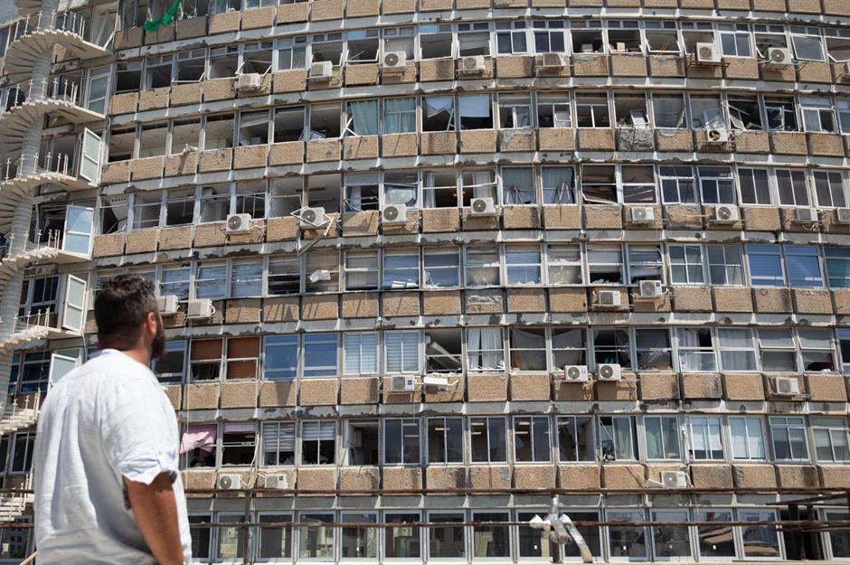 Safe stays and no-go zones