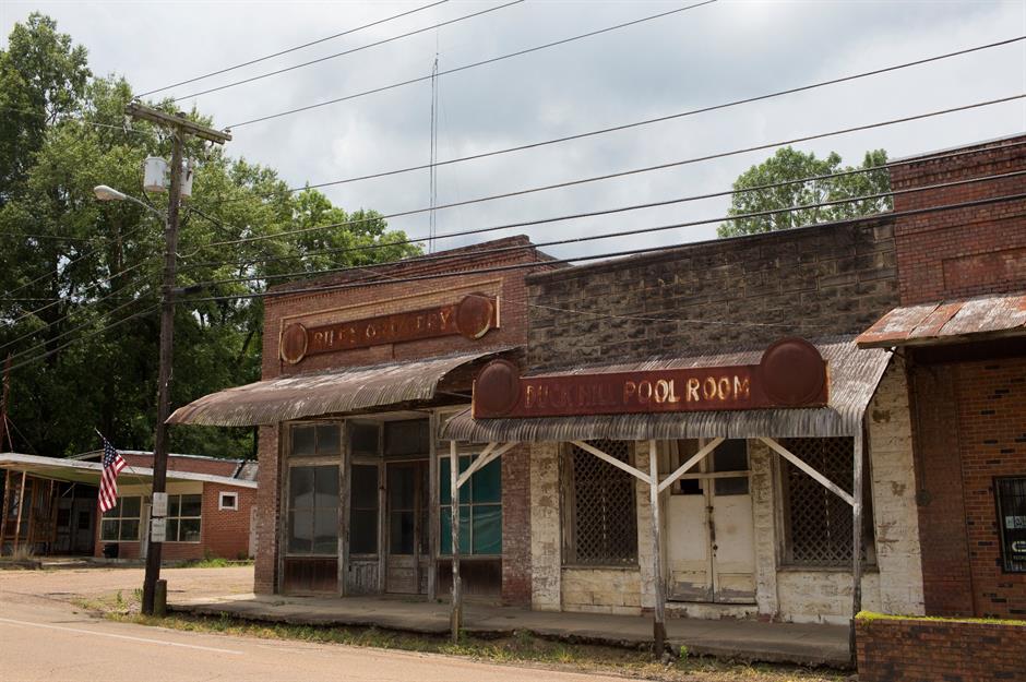 General stores, Duck Hill, USA
