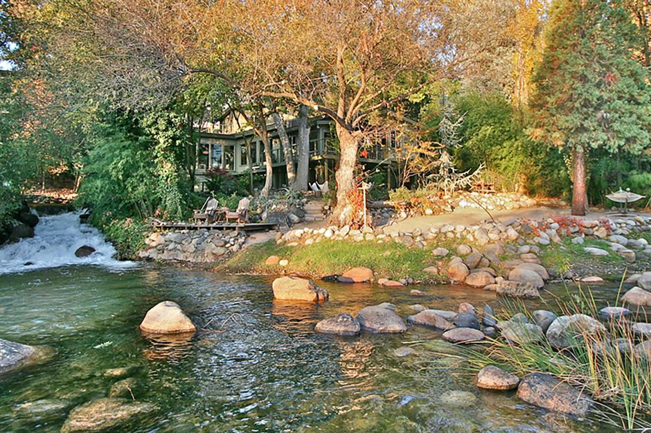 Houses With Rivers Running Through Them Loveproperty
