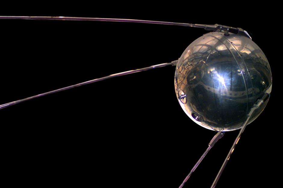 Cold War: artificial satellite