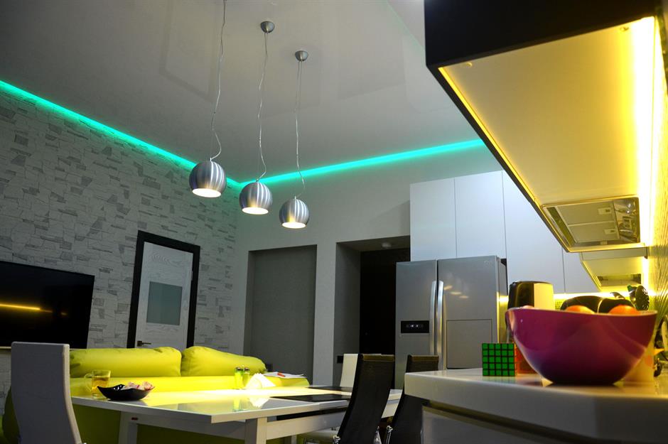 Featured image of post Best Way To Install Led Strip Lights In Bedroom : Which are the highest quality led strip lights?