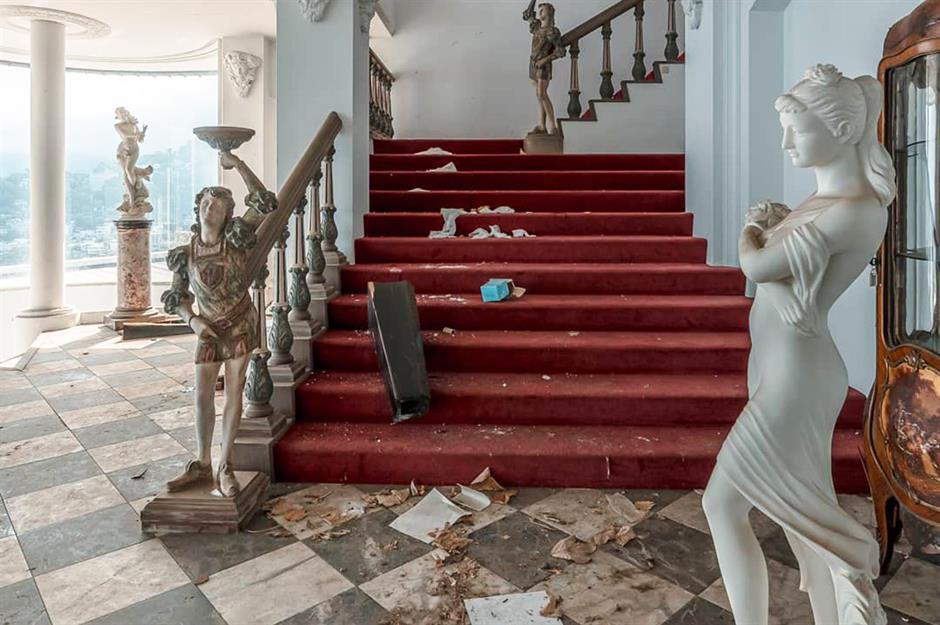 Abandoned Mansions Of The World S Billionaires