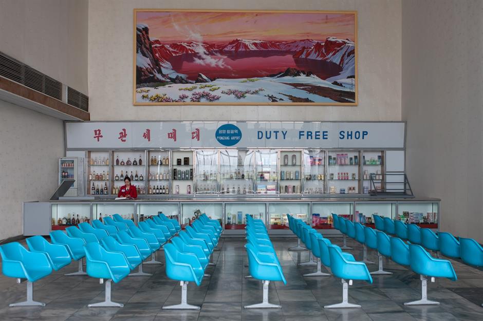 There are (almost) no ATMs in North Korea 