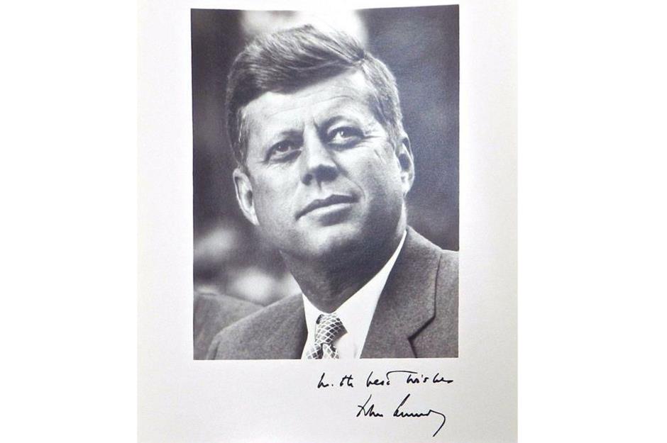 Identifying fake John F Kennedy autographs 