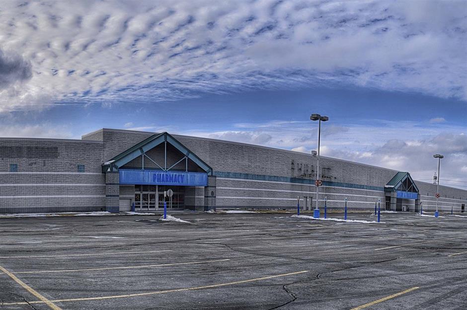 Inside America’s abandoned restaurants and supermarkets