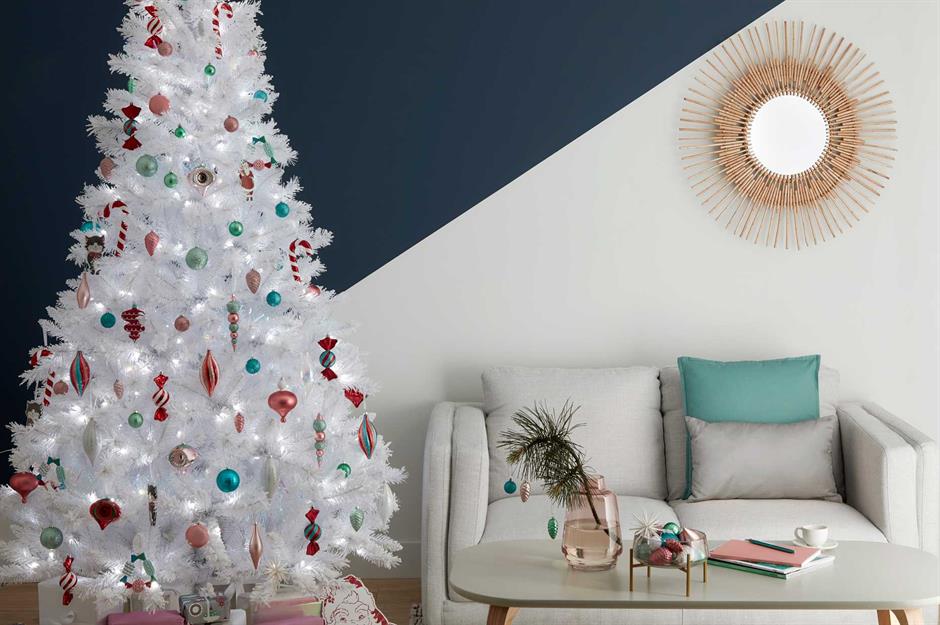 Christmas Tree Decorating Ideas For Every Style And Budget Loveproperty Com