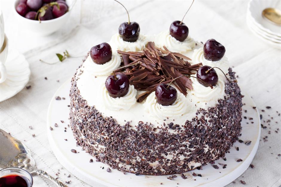 1955: Black Forest gâteau