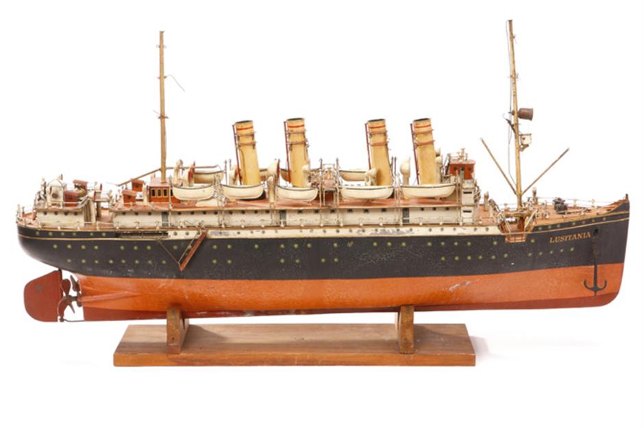 Märklin Lusitania Ocean Liner: $194,500 (£149,314)