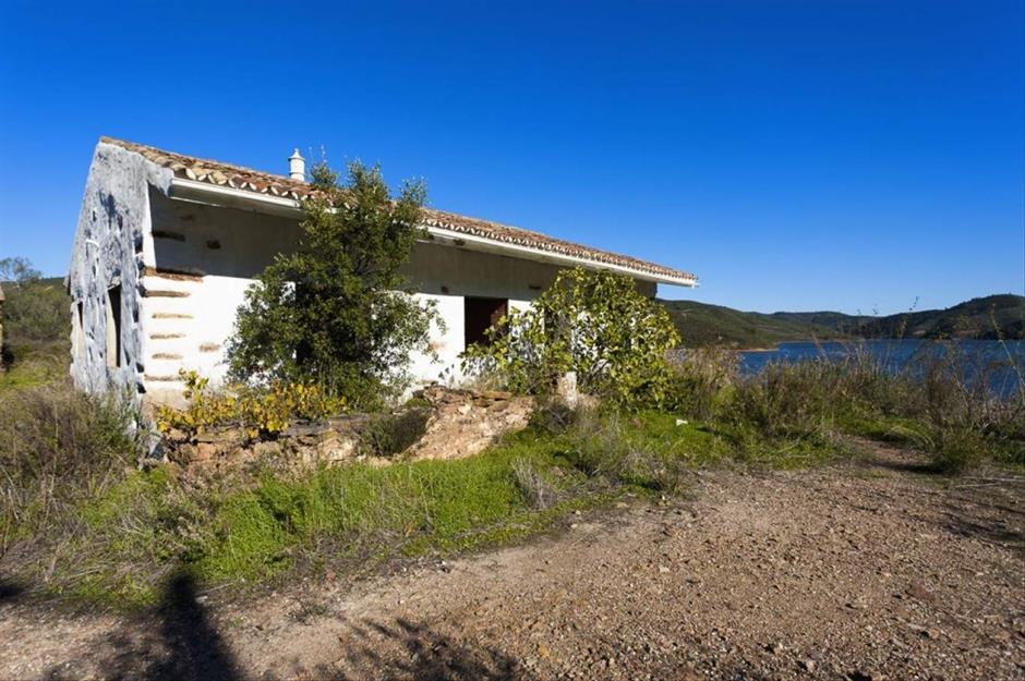 Funcho de Diante Village, Algarve, Portugal: £1.1 million ($1.4m)