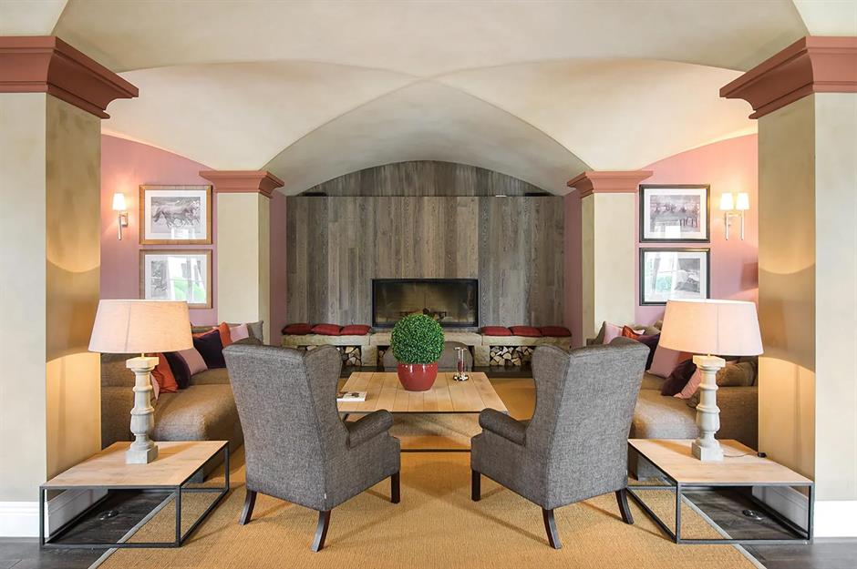 Statement ceilings