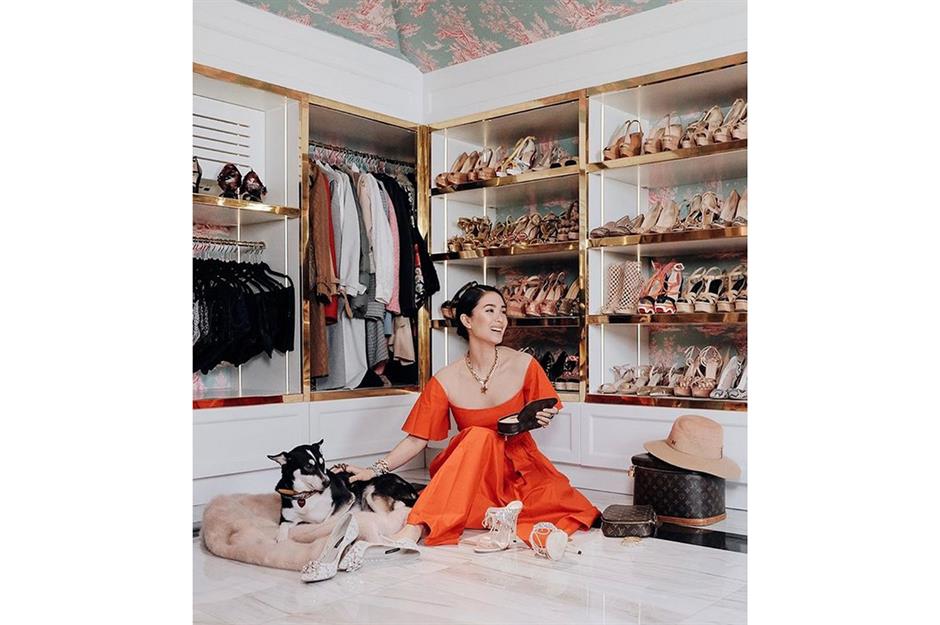 Reacting to a REAL Crazy Rich Asians' Closet (and why heart evangelista  paints on $30,000 handbags) 