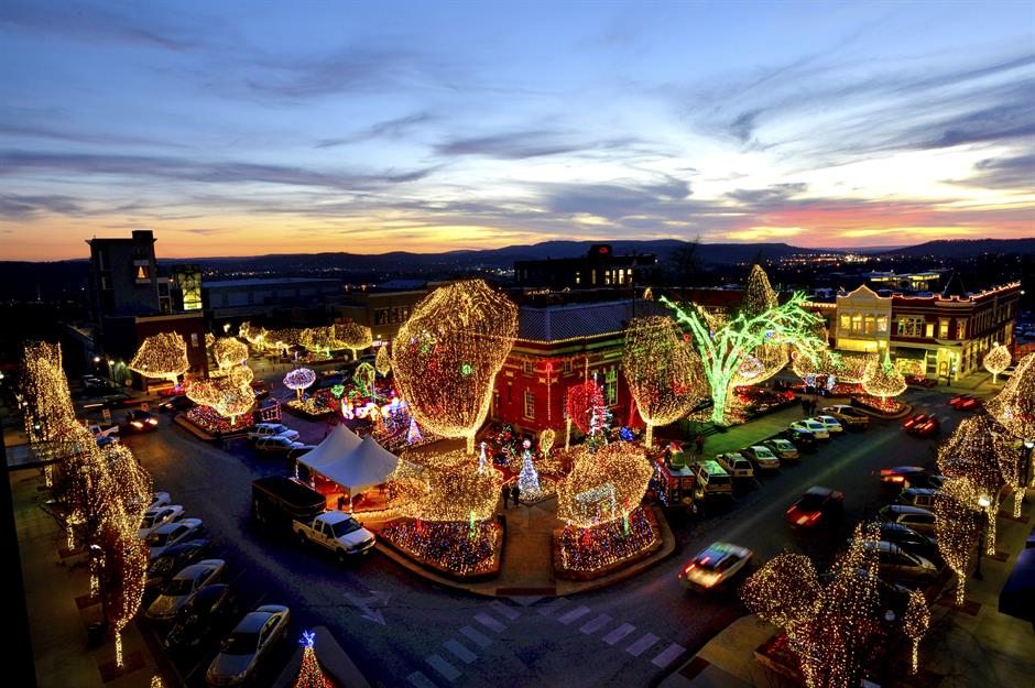 christmas places to visit in arkansas