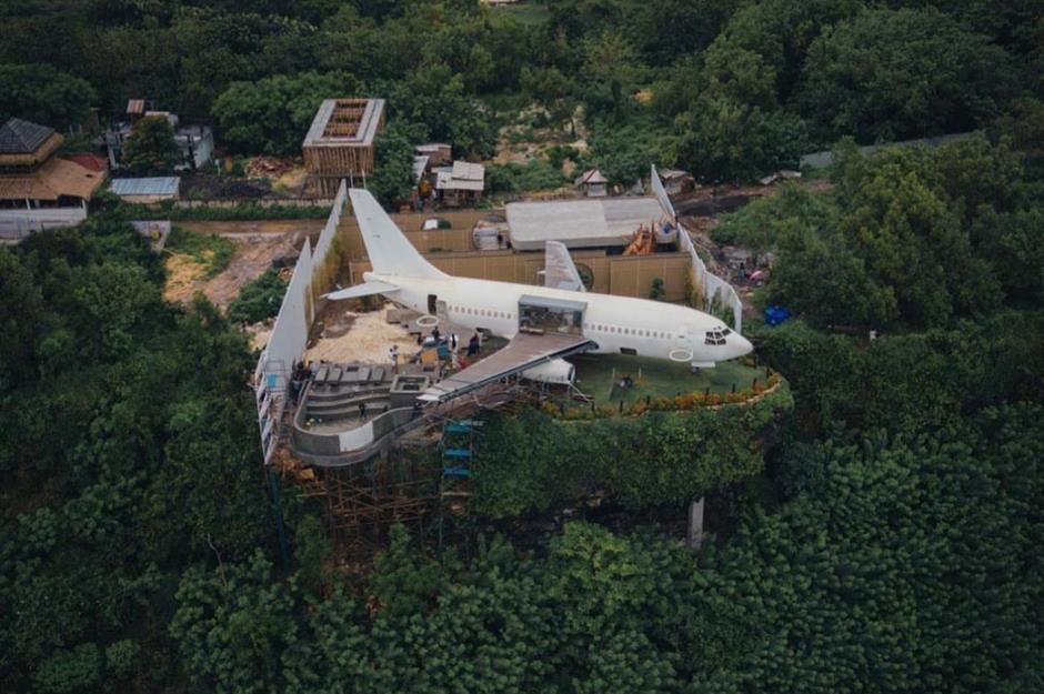 Clifftop plane hotel, Bali, Indonesia 