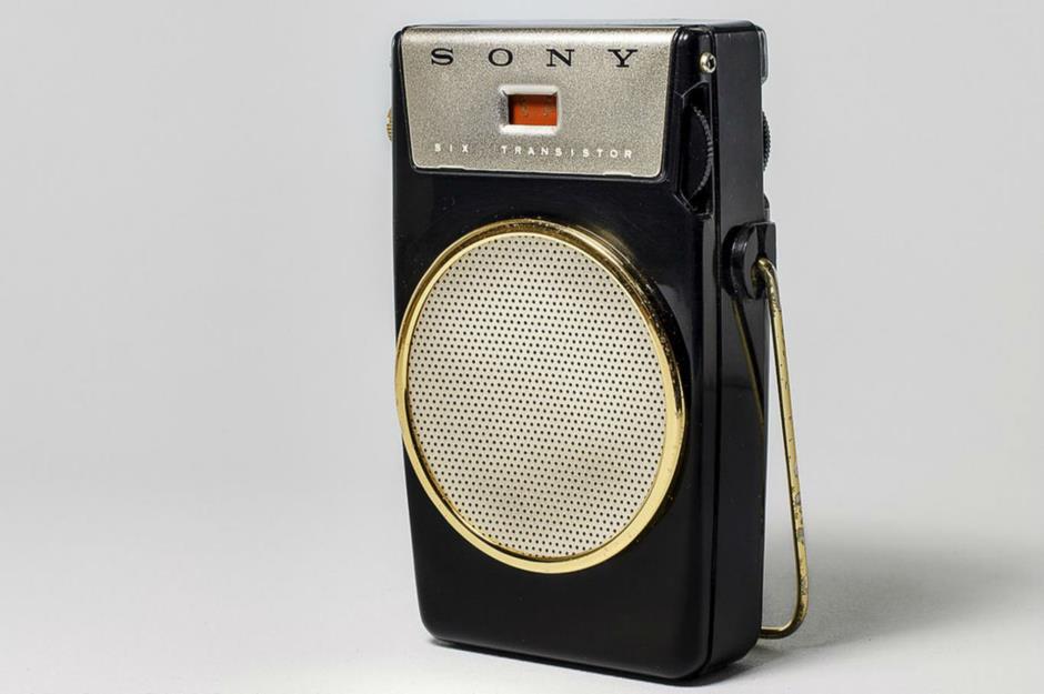 1950s: Sony TR-610 