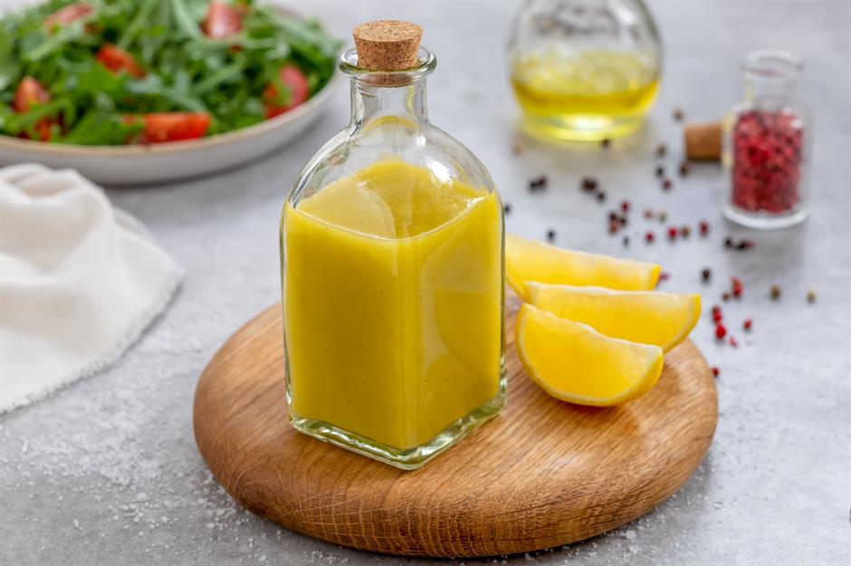 Salad dressing (oil and vinegar based)