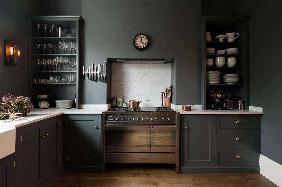 Charcoal black on sale kitchen cabinets