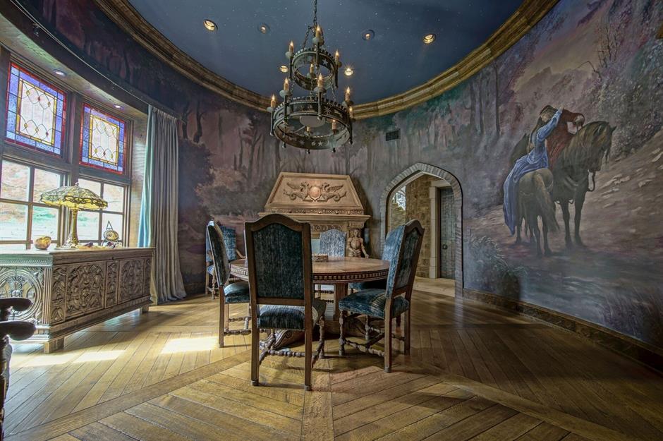 Amazing castles for sale in America