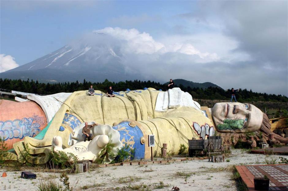 Eerie abandoned amusement parks around the world loveexploring