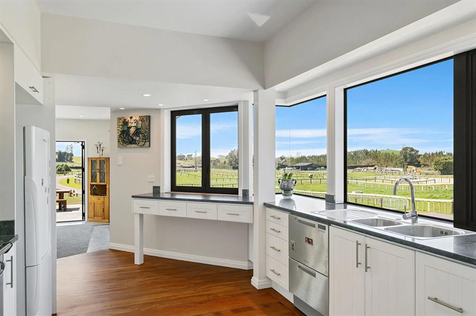 Clean and bright kitchen