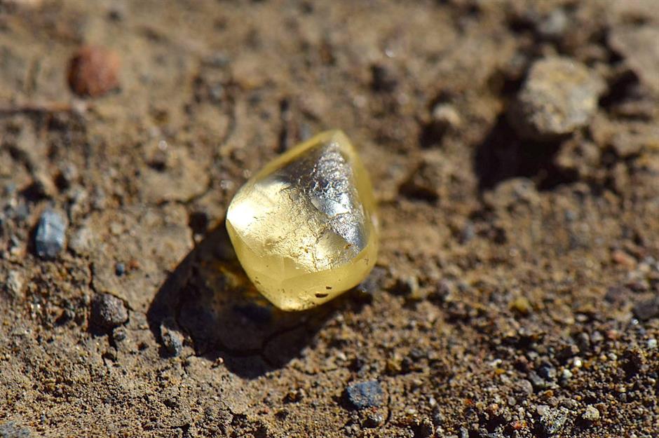 The Best Rockhounding Tools To Find Rocks and Gems in 2024