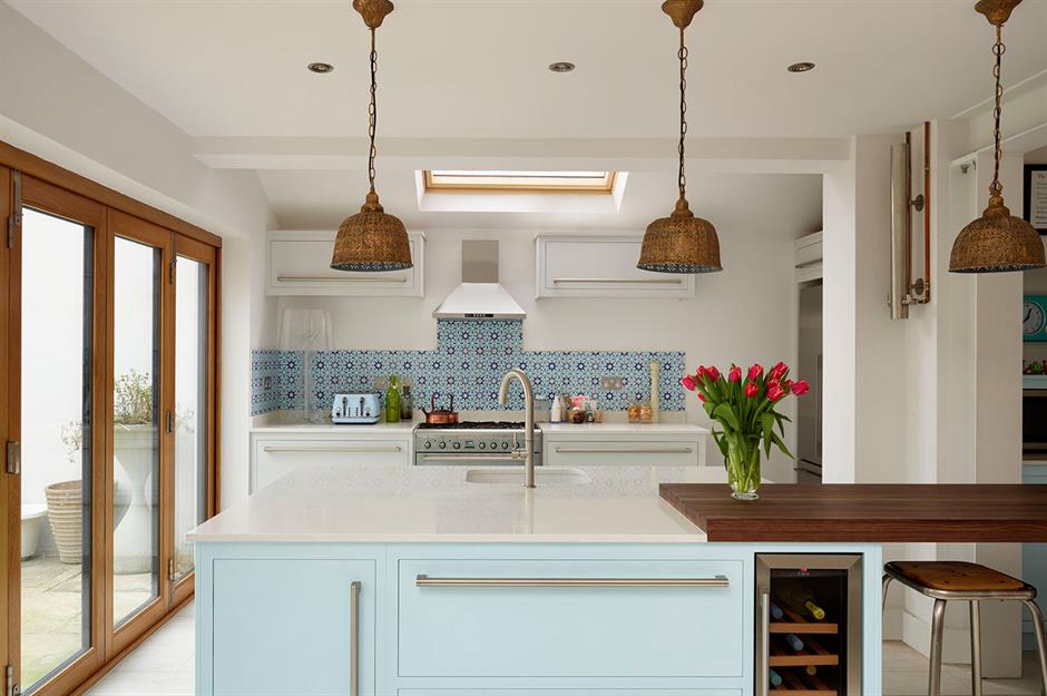 Kitchen Sink Lighting : 40 Best Kitchen Lighting Ideas Modern Light Fixtures For Home Kitchens : Although the kitchen sink area may not encompass a very large space, layered lighting is still typically seen around just the sink itself.