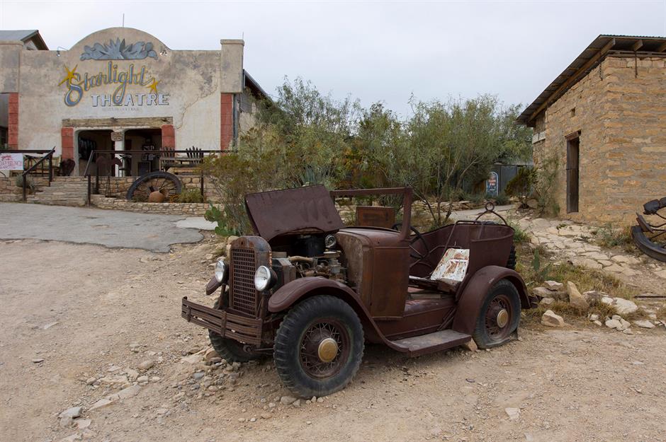 Ghost Towns of America - mapped and photographed