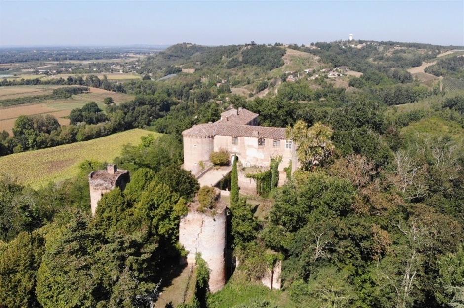 Huge Abandoned Castles You Can Actually Buy Loveproperty Com