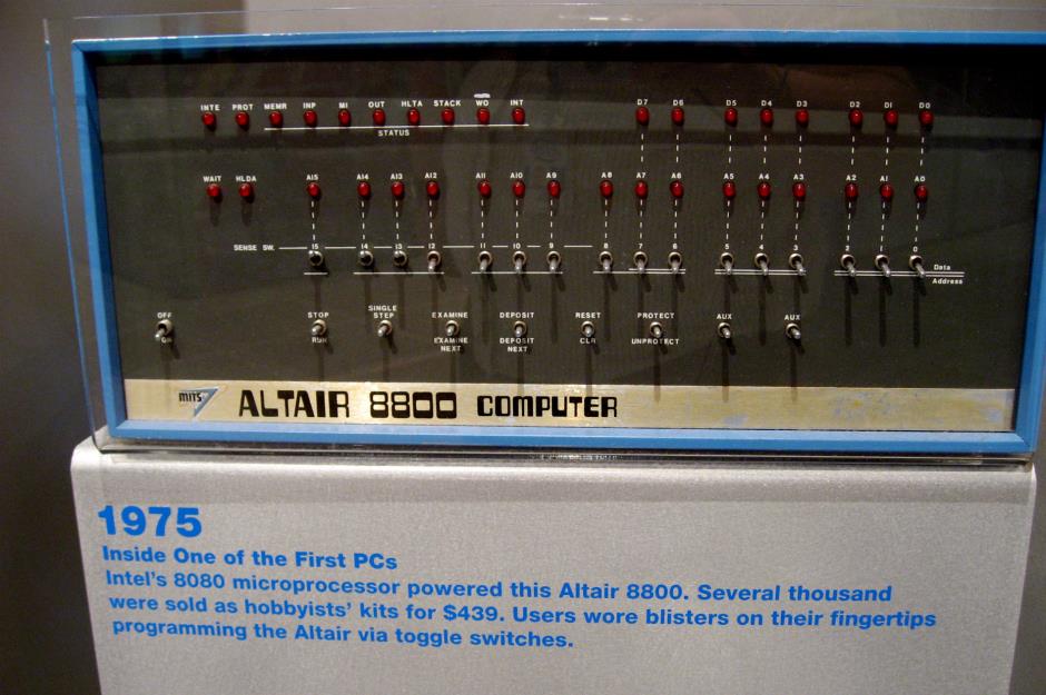 1975: home microcomputer