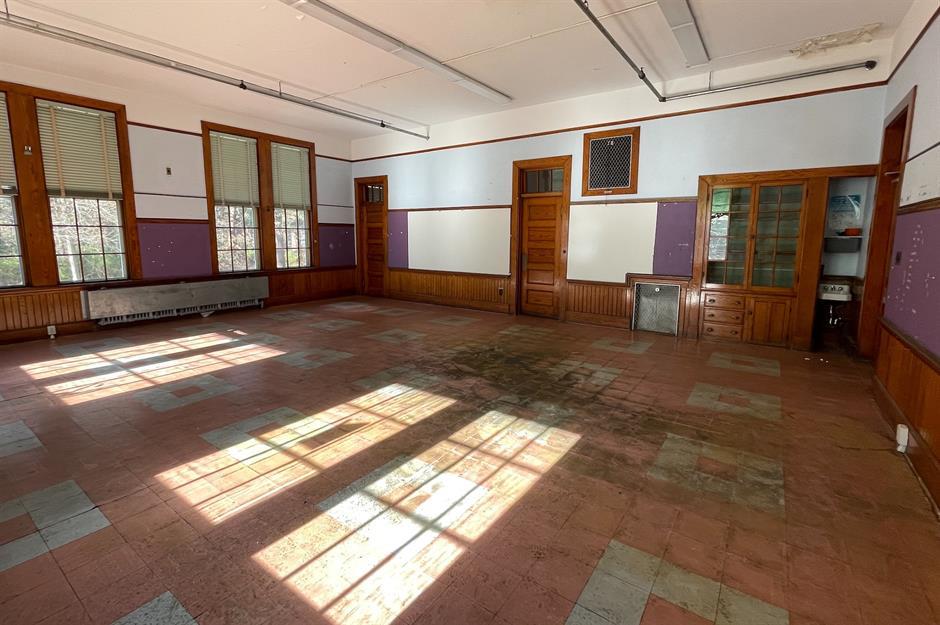 1920s schoolhouse, Massachusetts, USA: £646,000 ($799k)