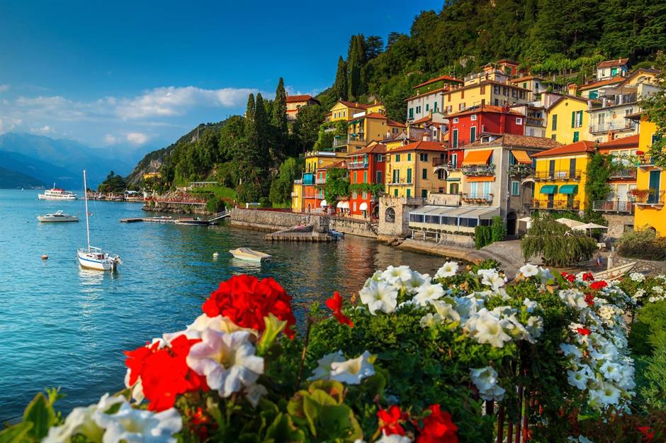 Romantic spots around the world