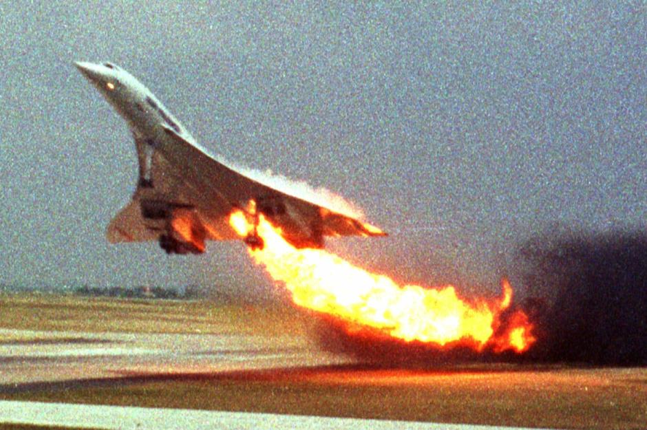 2000: Concorde crashes while taking off from Paris