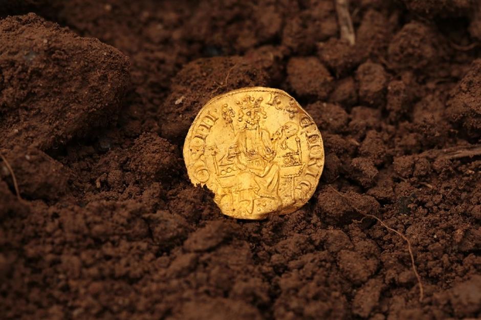 Henry III coin: $875,000 (£648k)