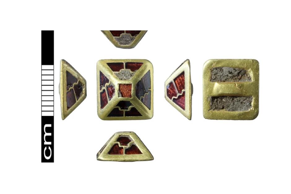 Anglo-Saxon gold and garnet sword pyramid: unknown value