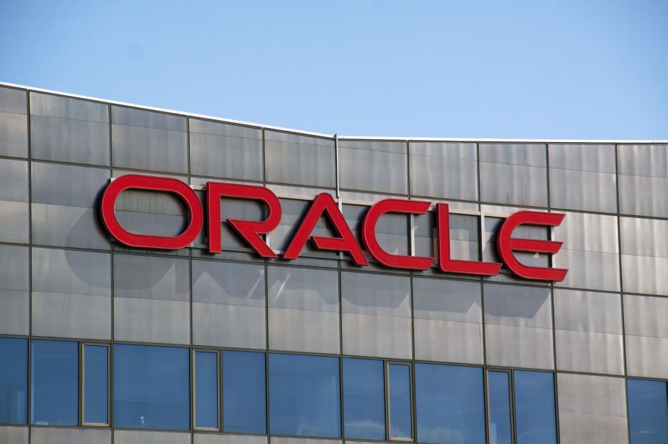 Oracle: $59.4 billion (£45.8bn) cash reserves