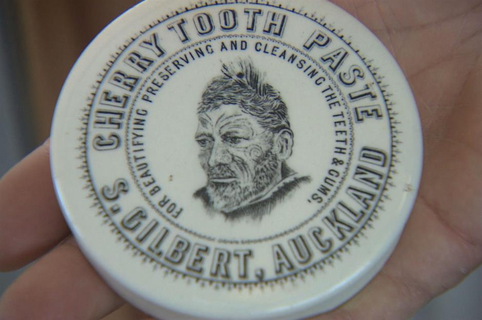 19th-century Maori toothpaste lid – $21,622 (£17,462)